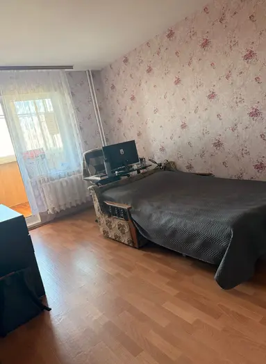 Київ шукаю дівчина або жінку 35-40 років на підселення в квартиру для сумісної оренди